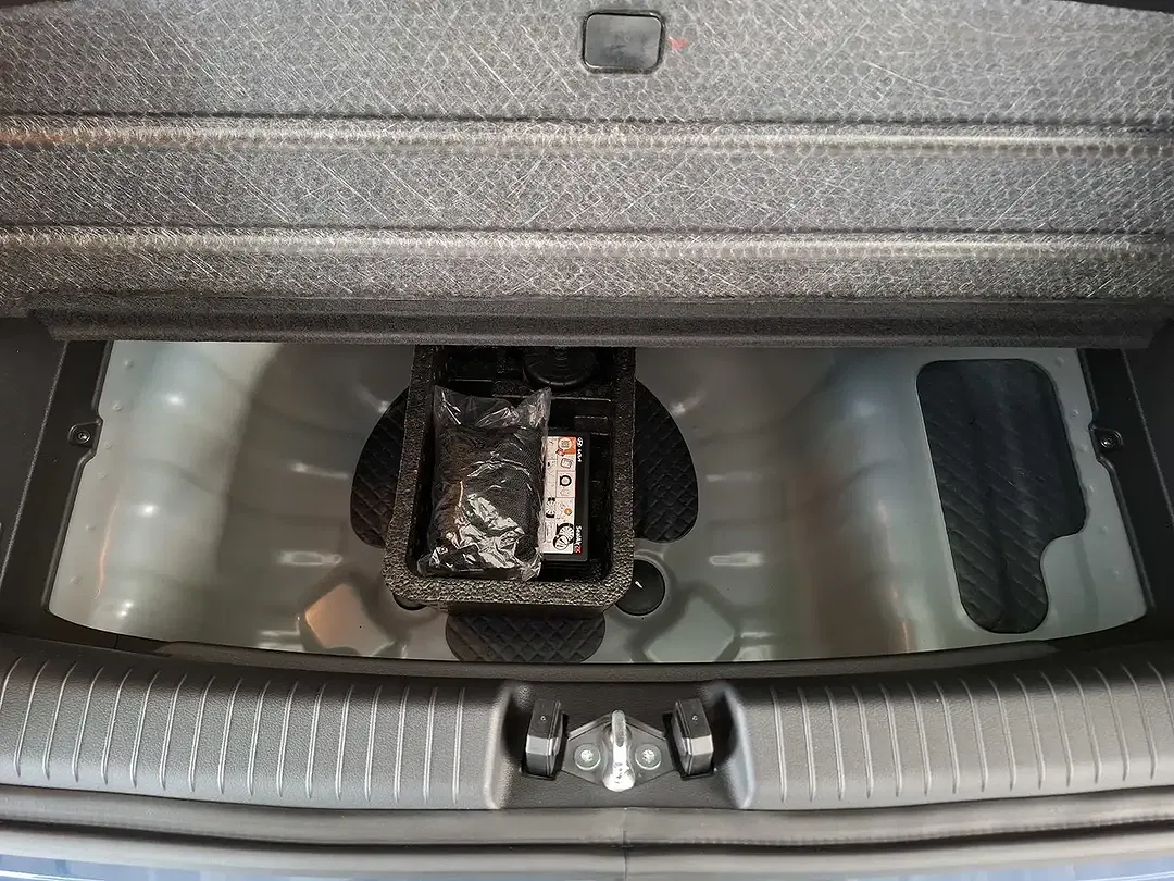 Hyundai i10 - Thumbnail 11