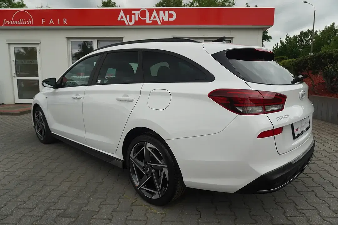 Hyundai i30 - Thumbnail 3