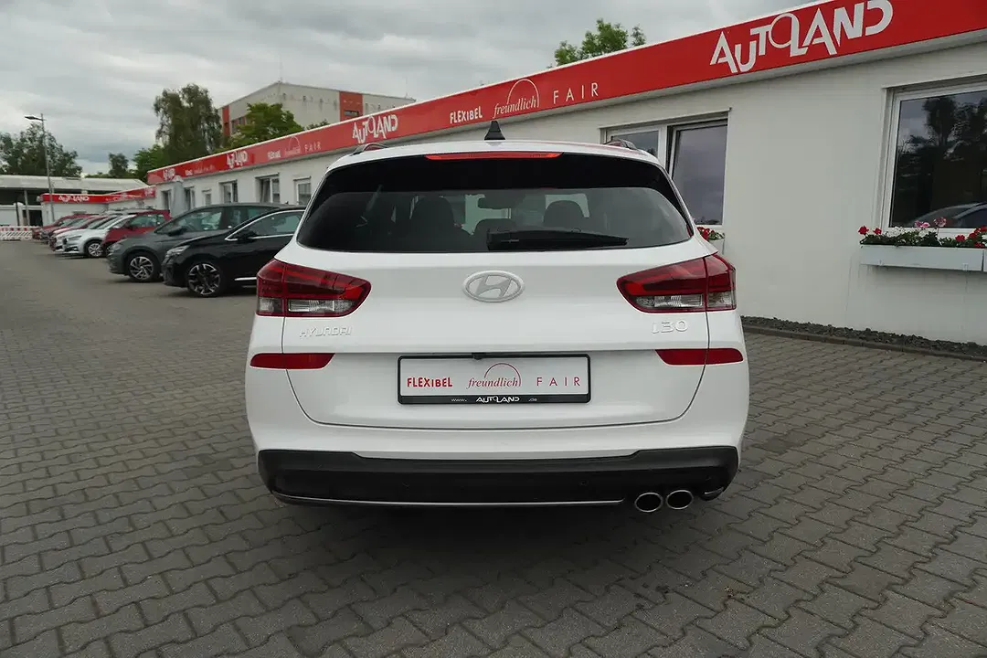 Hyundai i30 - Thumbnail 4