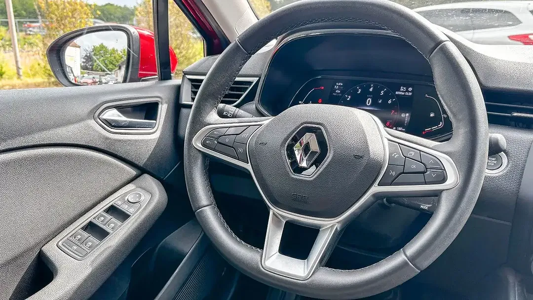 Renault Clio - Thumbnail 14