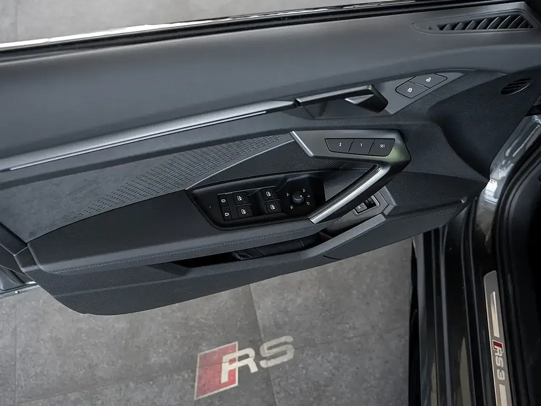 Audi RS3 - Thumbnail 13