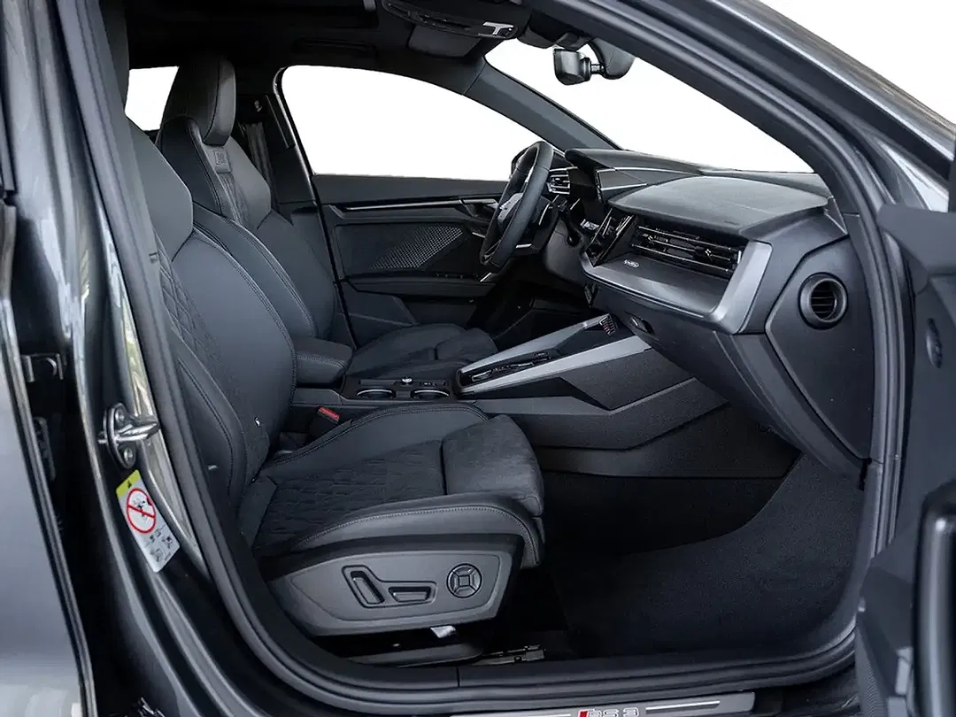 Audi RS3 - Thumbnail 2