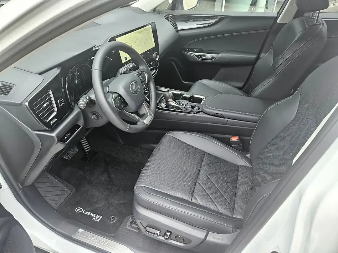 Lexus NX 350h - Thumbnail 5