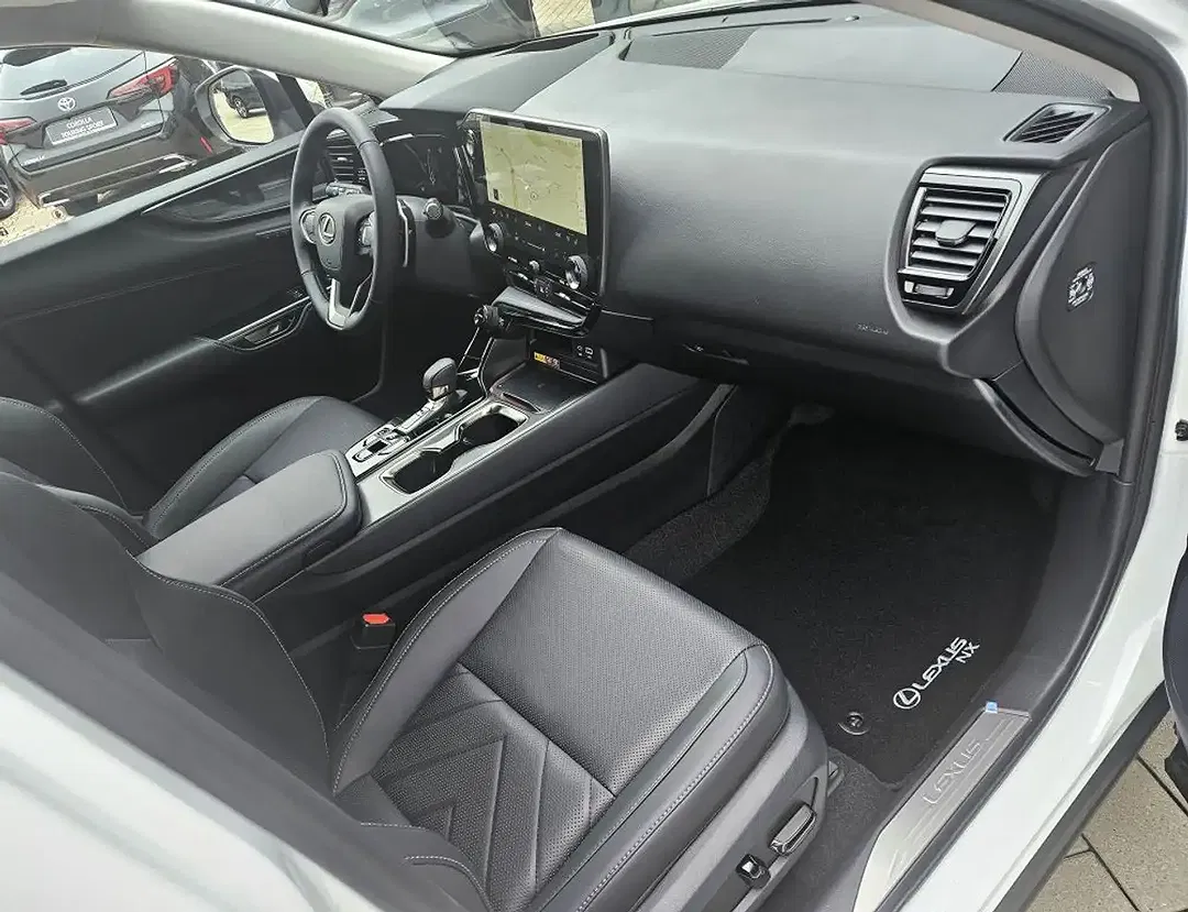 Lexus NX 350h - Thumbnail 8