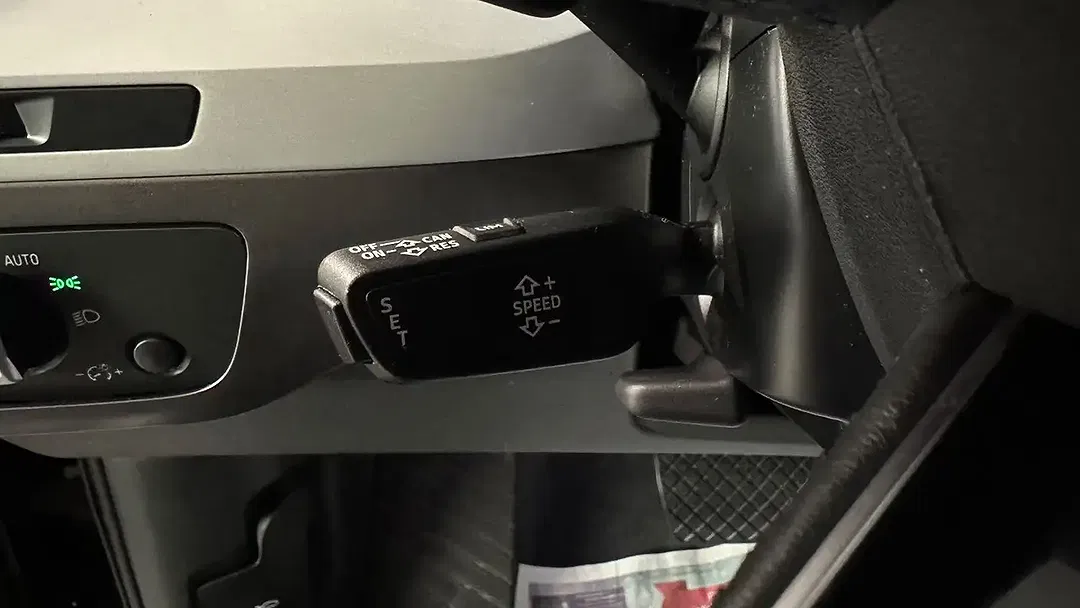 Audi Q7 - Thumbnail 11