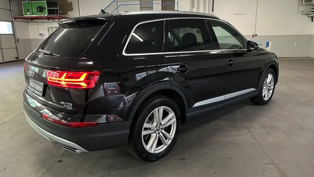 Audi Q7 - Thumbnail 4