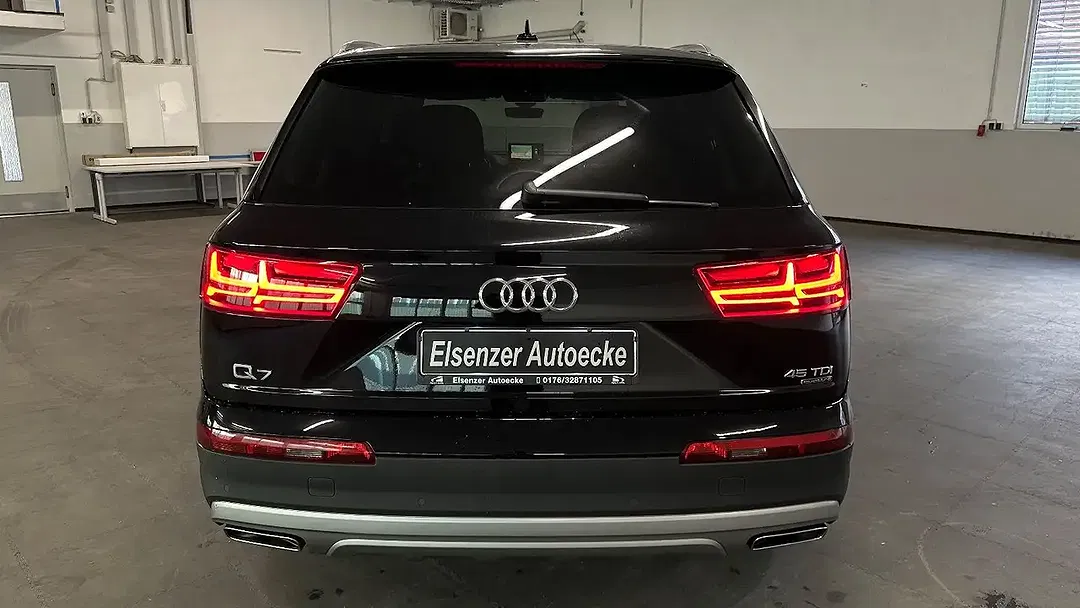 Audi Q7 - Thumbnail 5