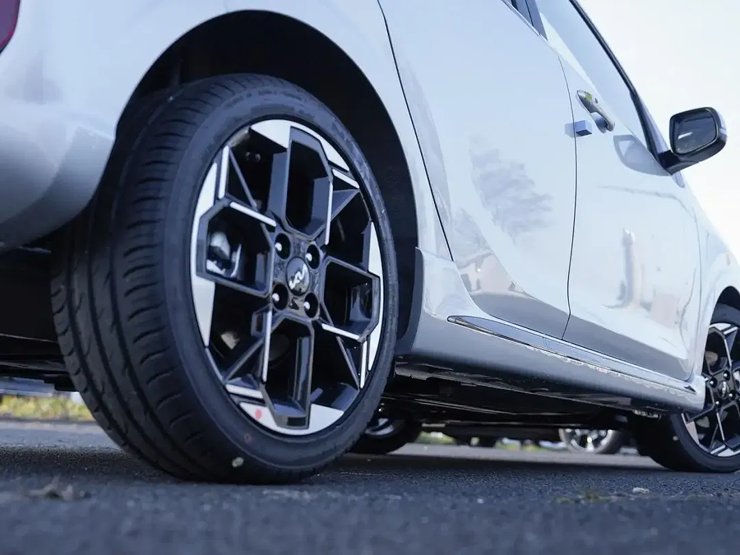 Kia Picanto - Thumbnail 5