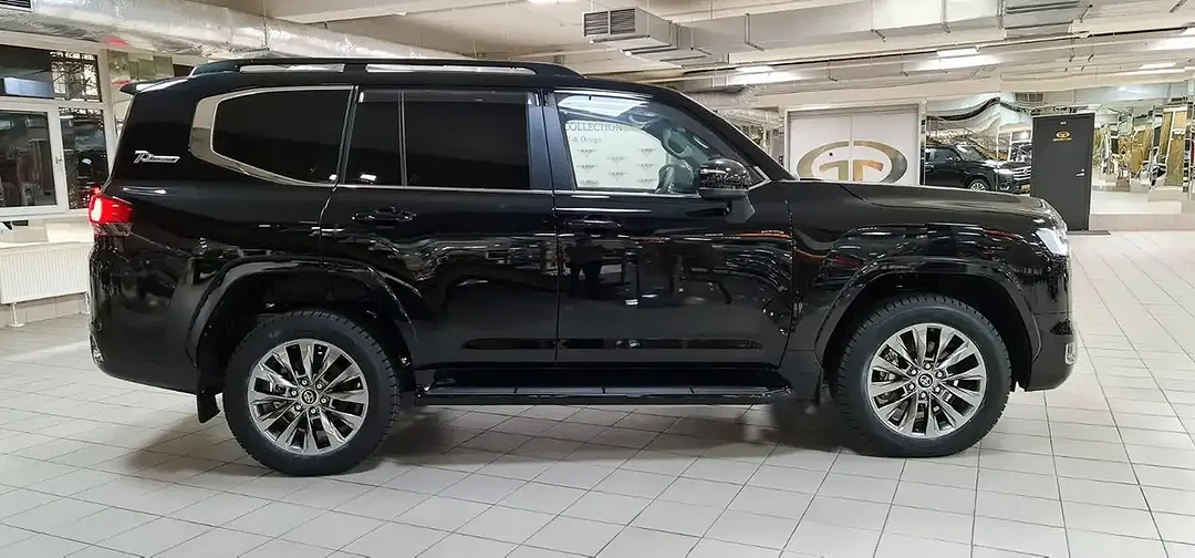 Toyota Land Cruiser - Thumbnail 7