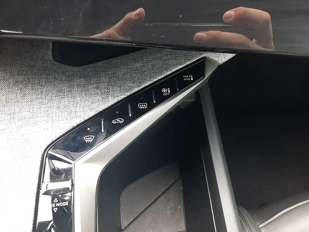 Peugeot 5008 - Thumbnail 22