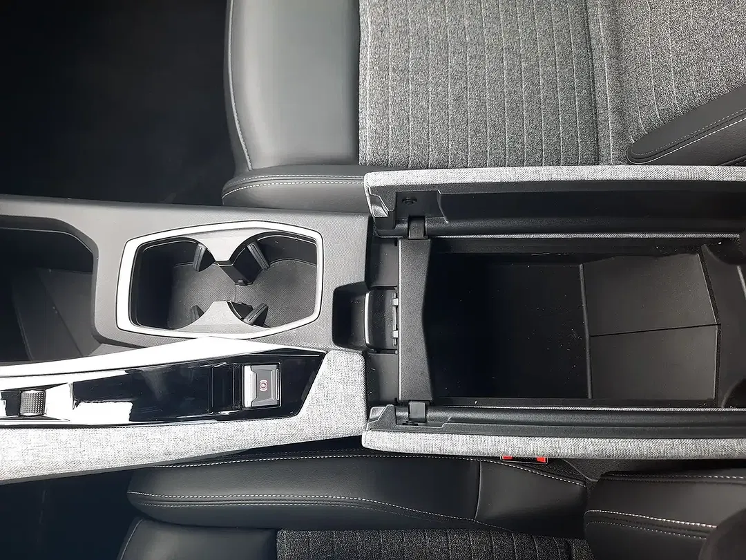 Peugeot 5008 - Thumbnail 23