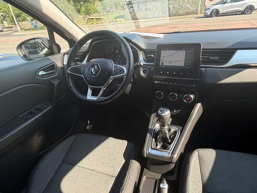 Renault Captur - Thumbnail 9