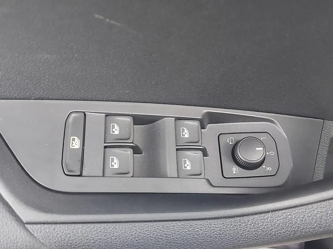 Skoda Karoq - Thumbnail 11