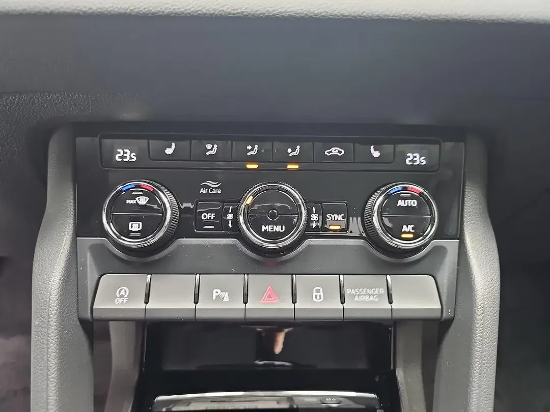 Skoda Karoq - Thumbnail 11