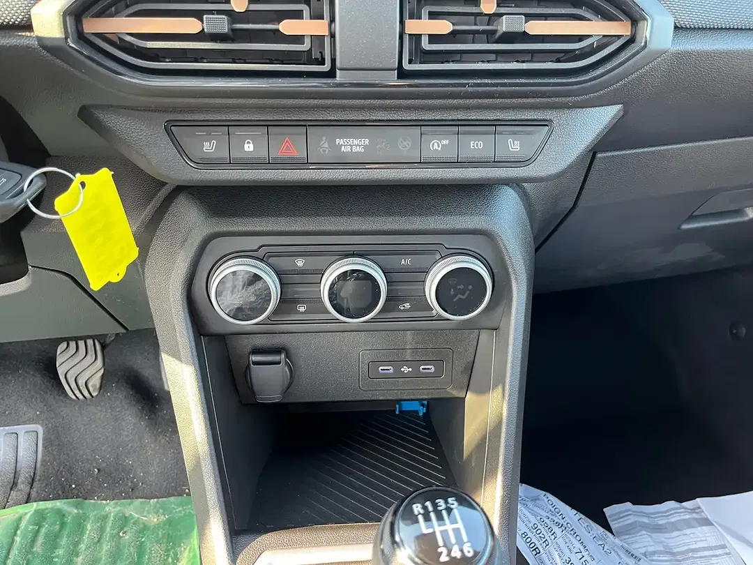 Dacia Sandero - Thumbnail 13