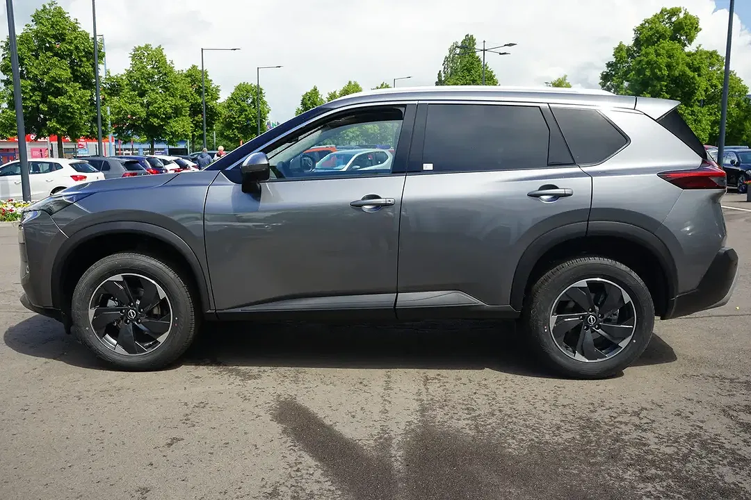Nissan X-Trail - Thumbnail 3
