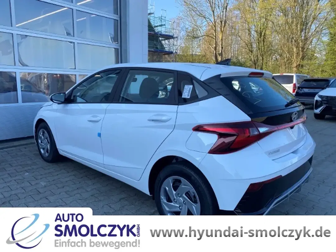 Hyundai i20 - Thumbnail 3