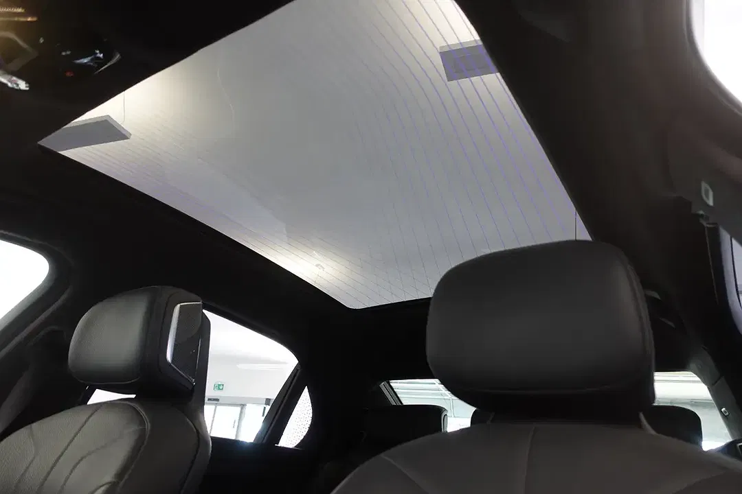 BMW i7 - Thumbnail 12