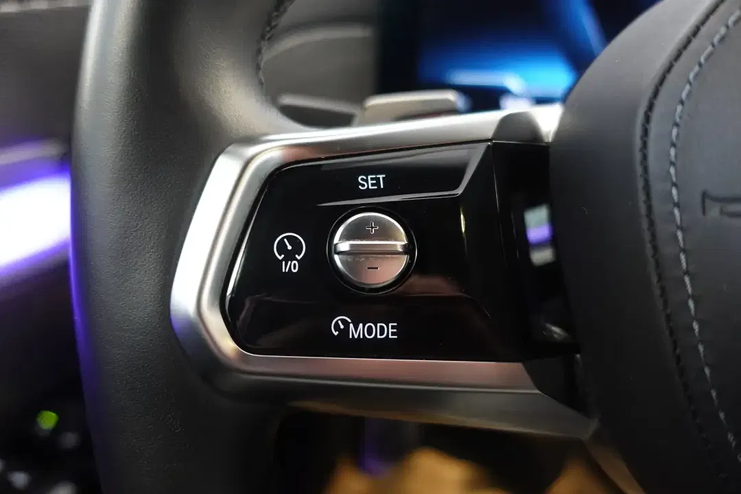 BMW i7 - Thumbnail 15