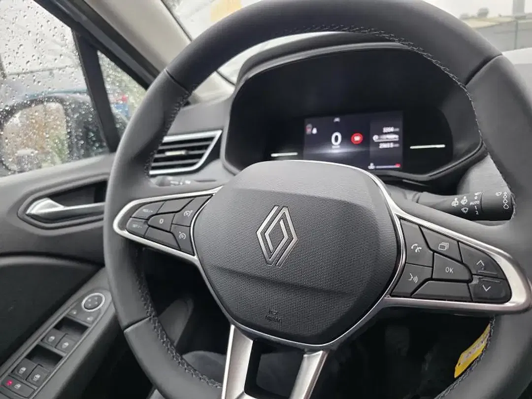 Renault Clio - Thumbnail 6