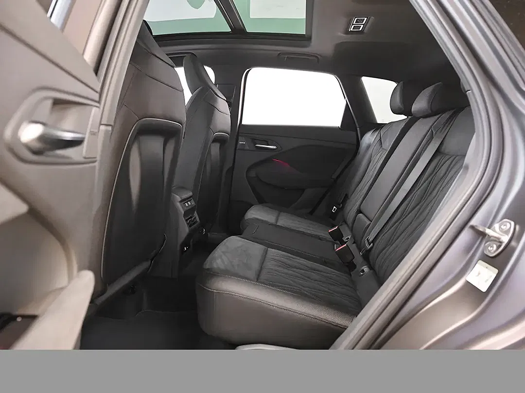 Audi Q3 - Thumbnail 12