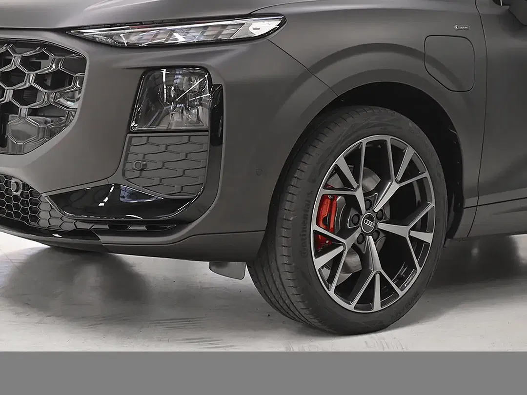 Audi Q3 - Thumbnail 5