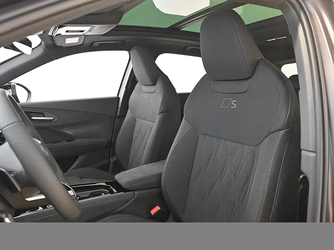 Audi Q3 - Thumbnail 9