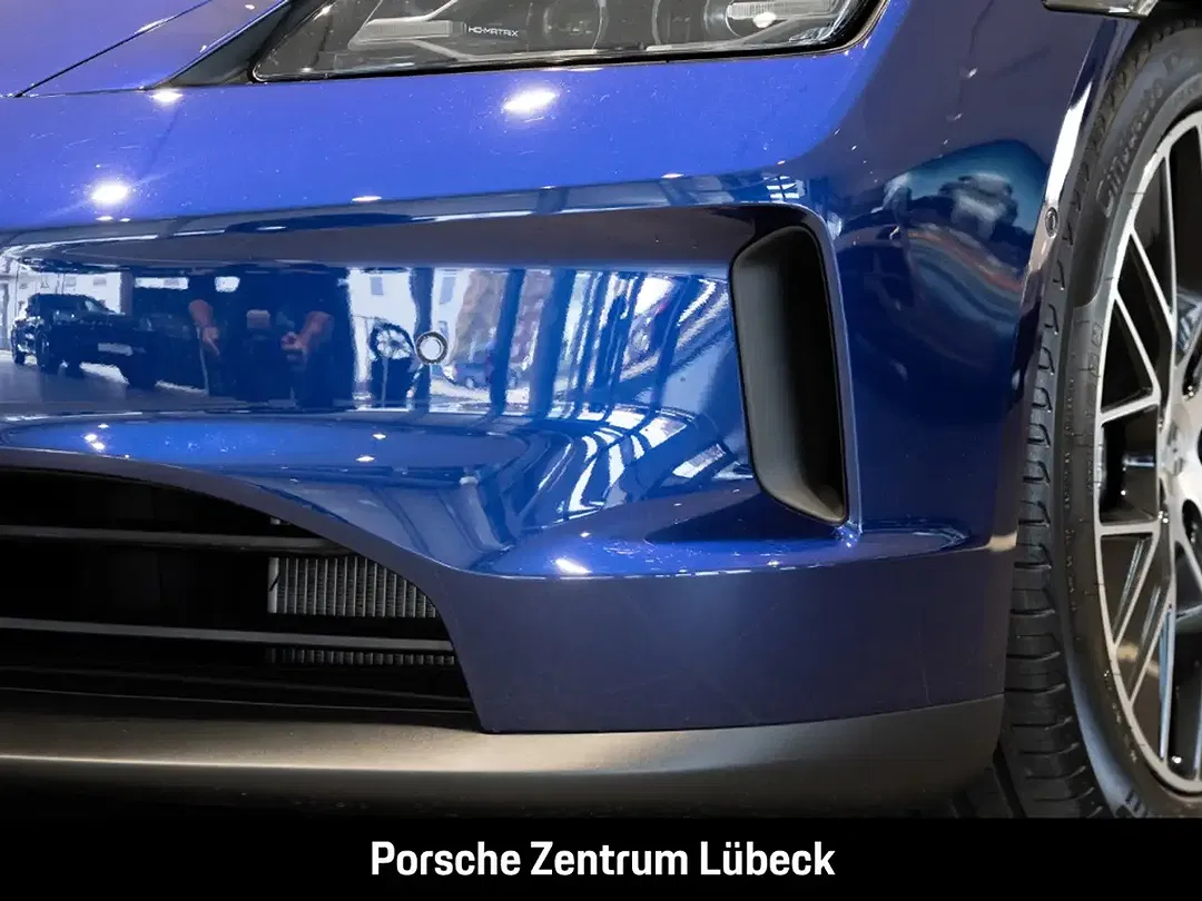 Porsche Taycan - Thumbnail 14
