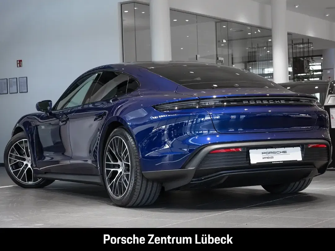 Porsche Taycan - Thumbnail 2