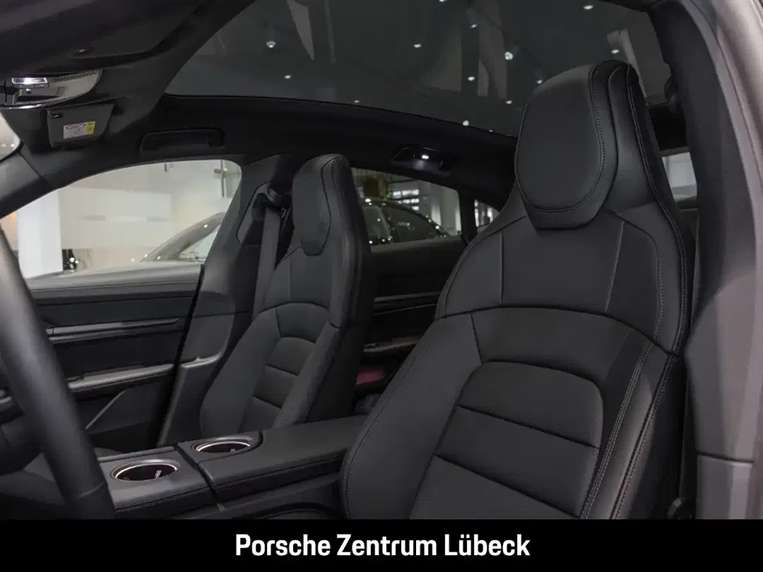 Porsche Taycan - Thumbnail 4