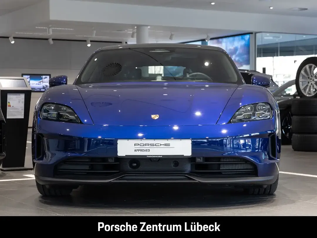 Porsche Taycan - Thumbnail 5
