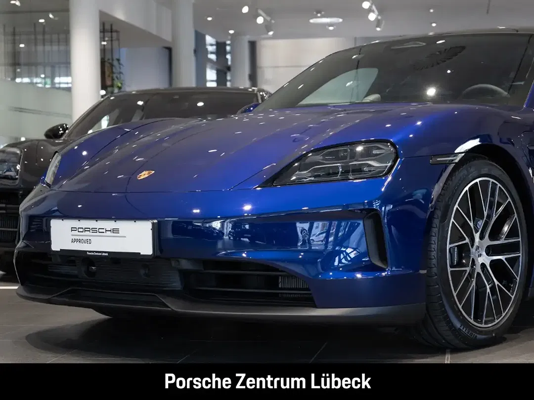 Porsche Taycan - Thumbnail 6