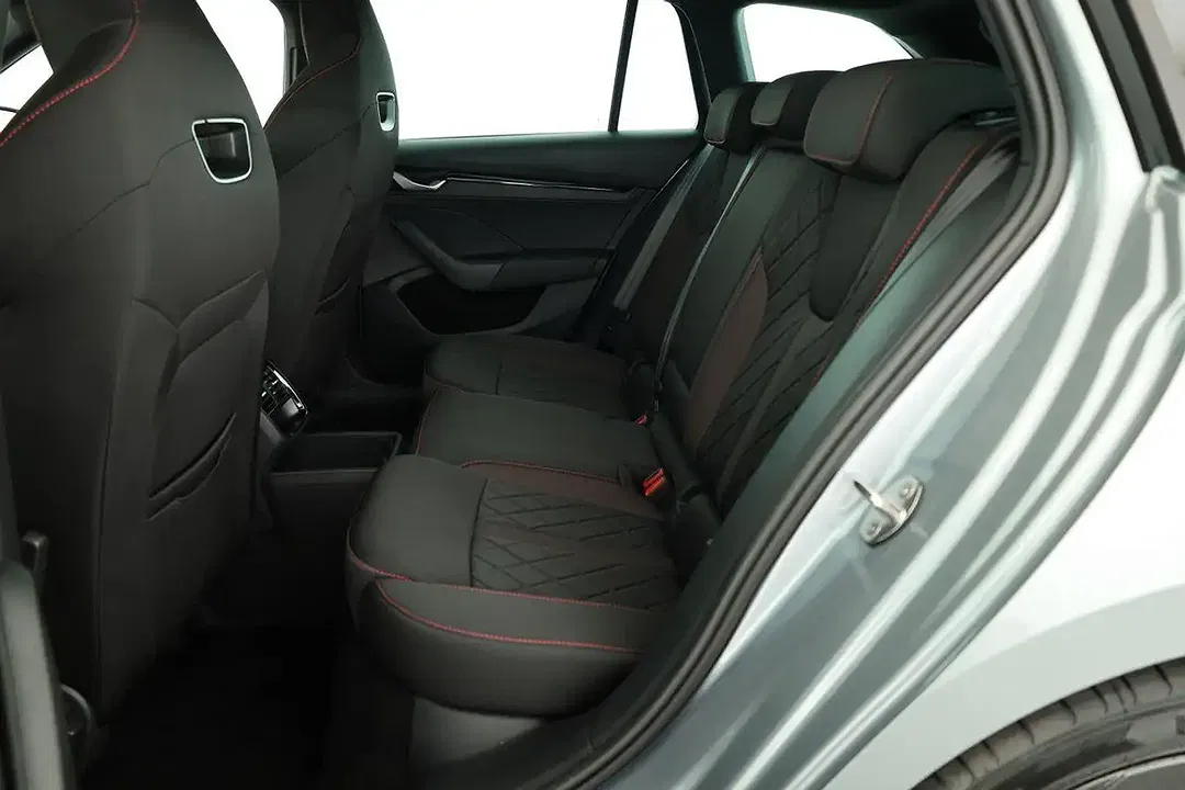 Skoda Octavia - Thumbnail 11