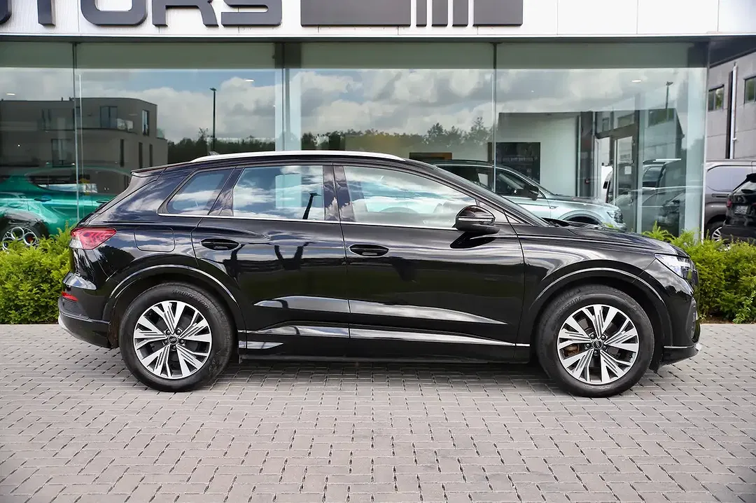 Audi Q4 e-tron - Thumbnail 5