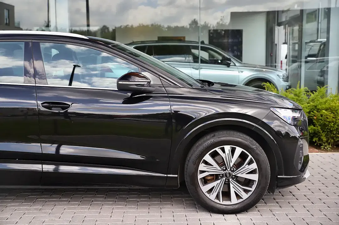 Audi Q4 e-tron - Thumbnail 6