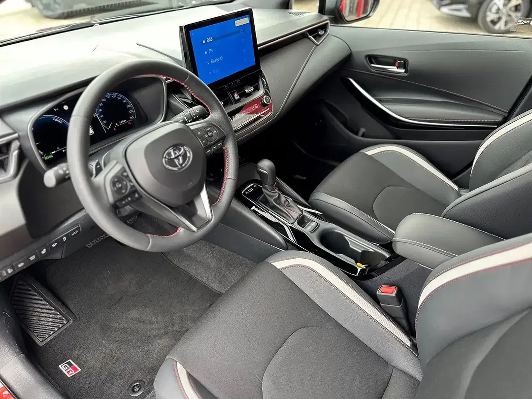 Toyota Corolla - Thumbnail 10