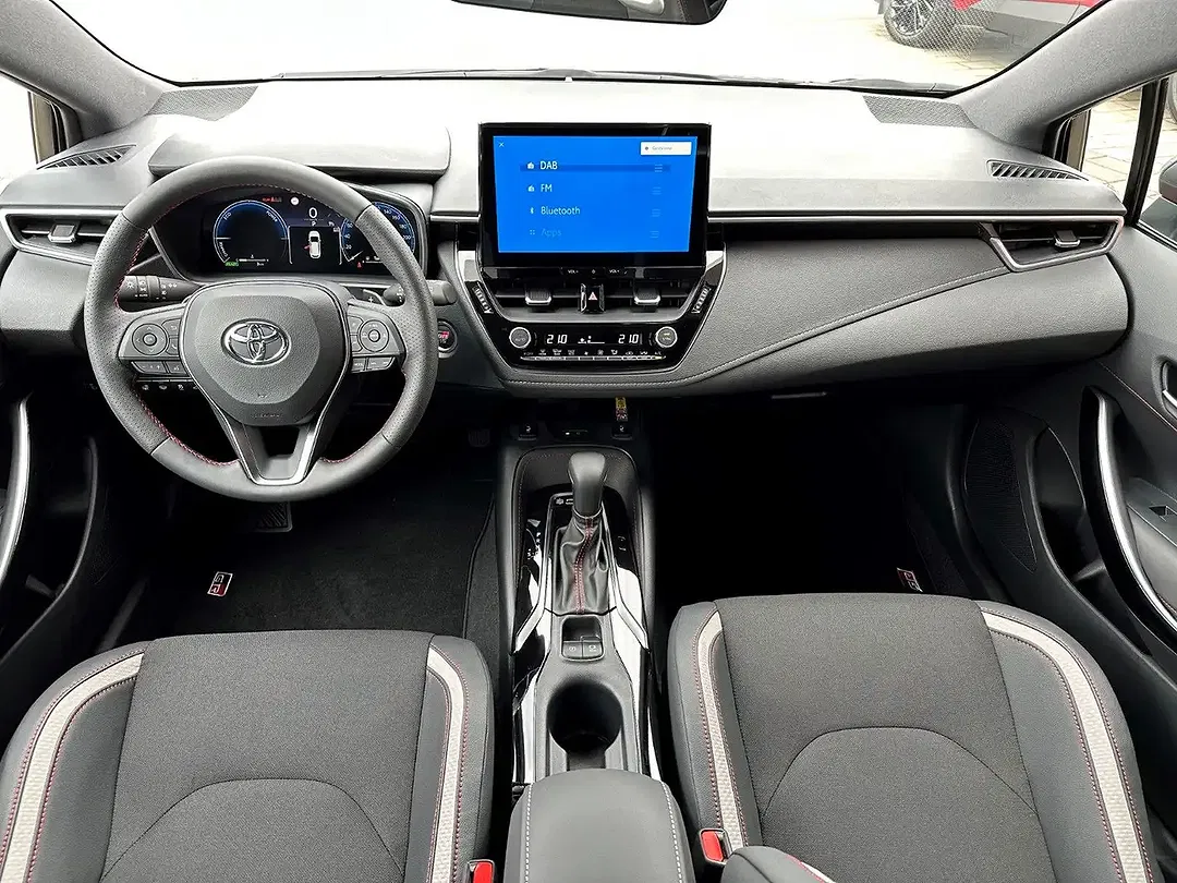 Toyota Corolla - Thumbnail 12