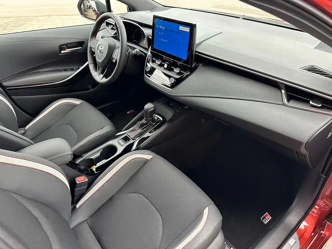 Toyota Corolla - Thumbnail 13