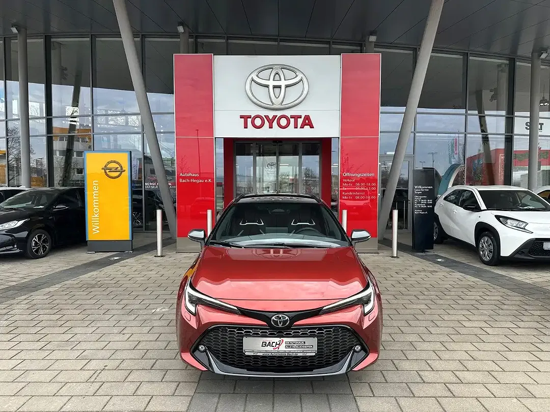Toyota Corolla - Thumbnail 4
