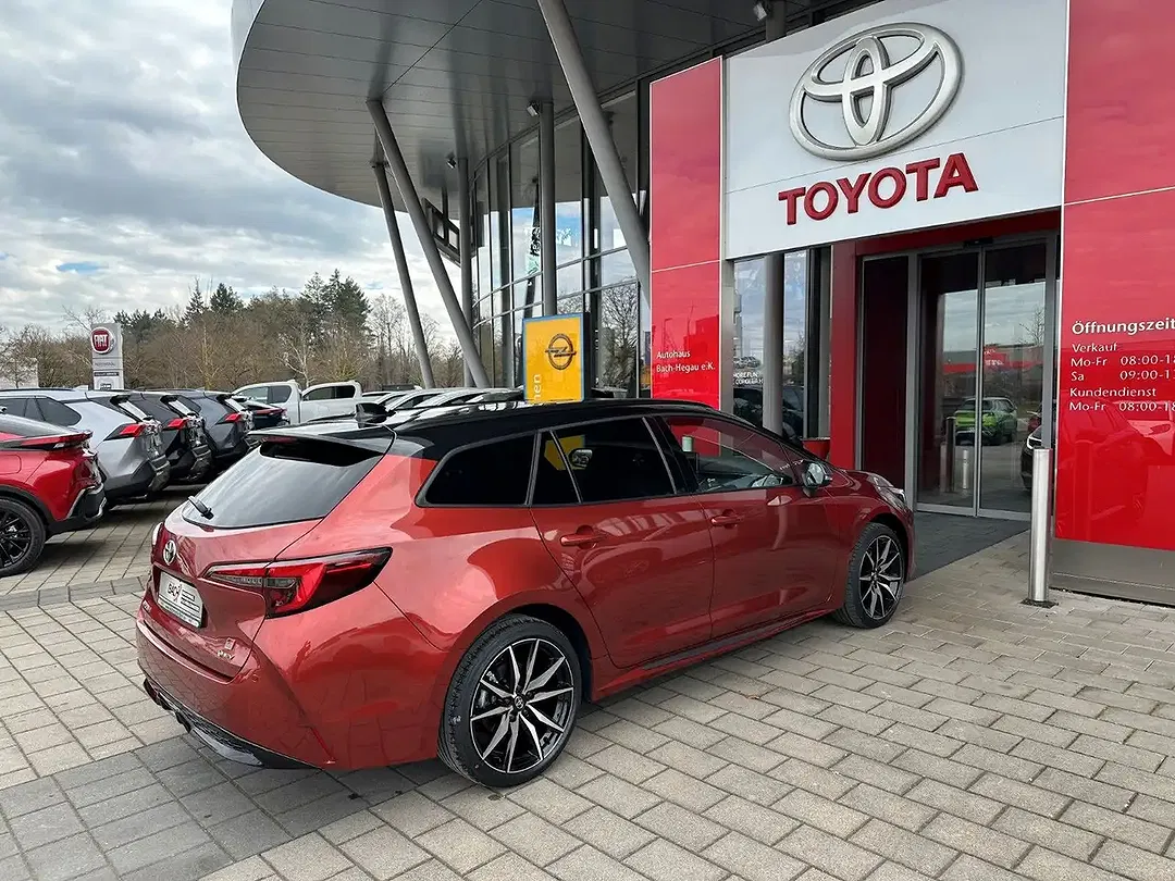 Toyota Corolla - Thumbnail 6