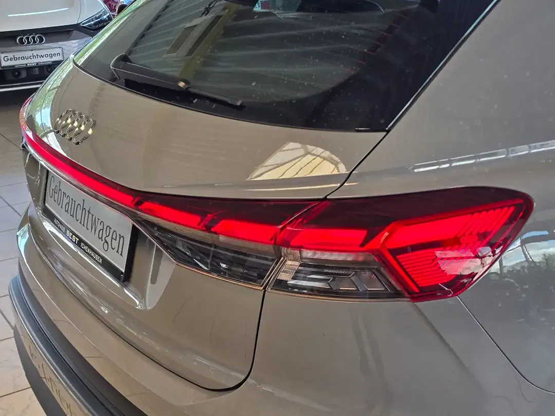 Audi Q4 e-tron - Thumbnail 11