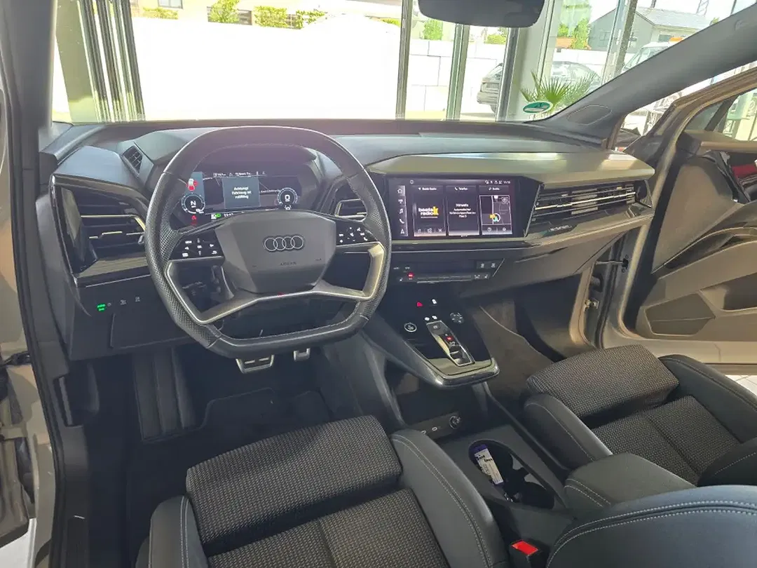 Audi Q4 e-tron - Thumbnail 13