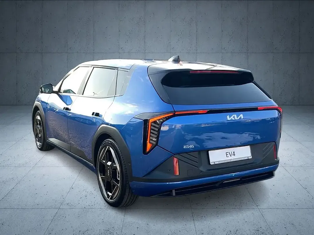 Kia EV4 - Thumbnail 4