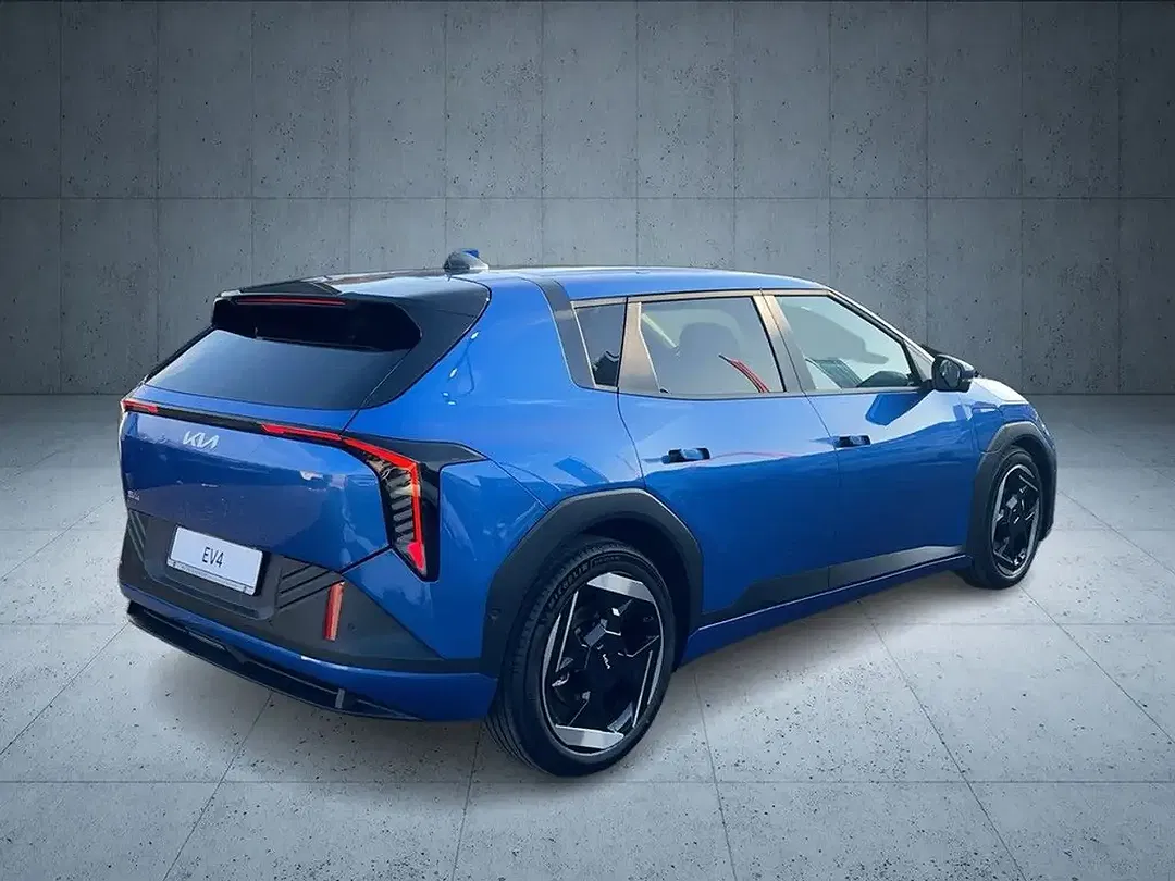 Kia EV4 - Thumbnail 6
