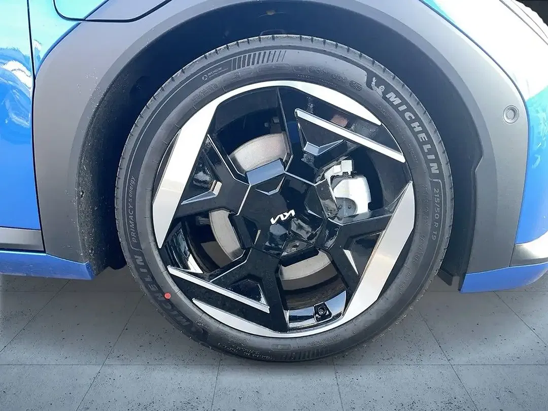 Kia EV4 - Thumbnail 8