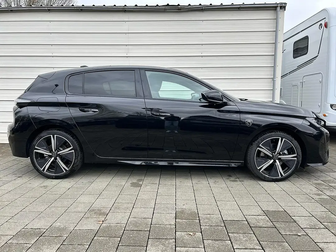 Peugeot 308 - Thumbnail 3