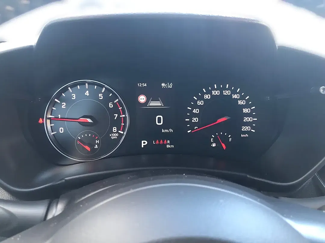 Suzuki Swift - Thumbnail 11