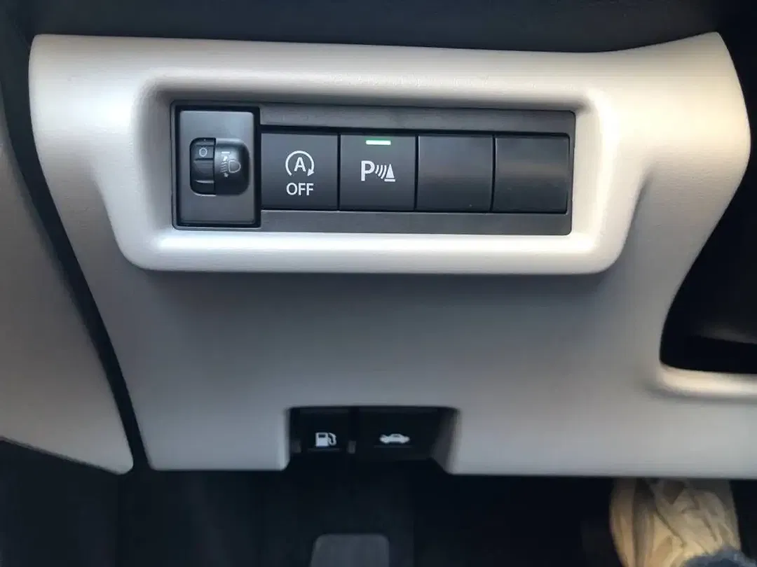 Suzuki Swift - Thumbnail 13