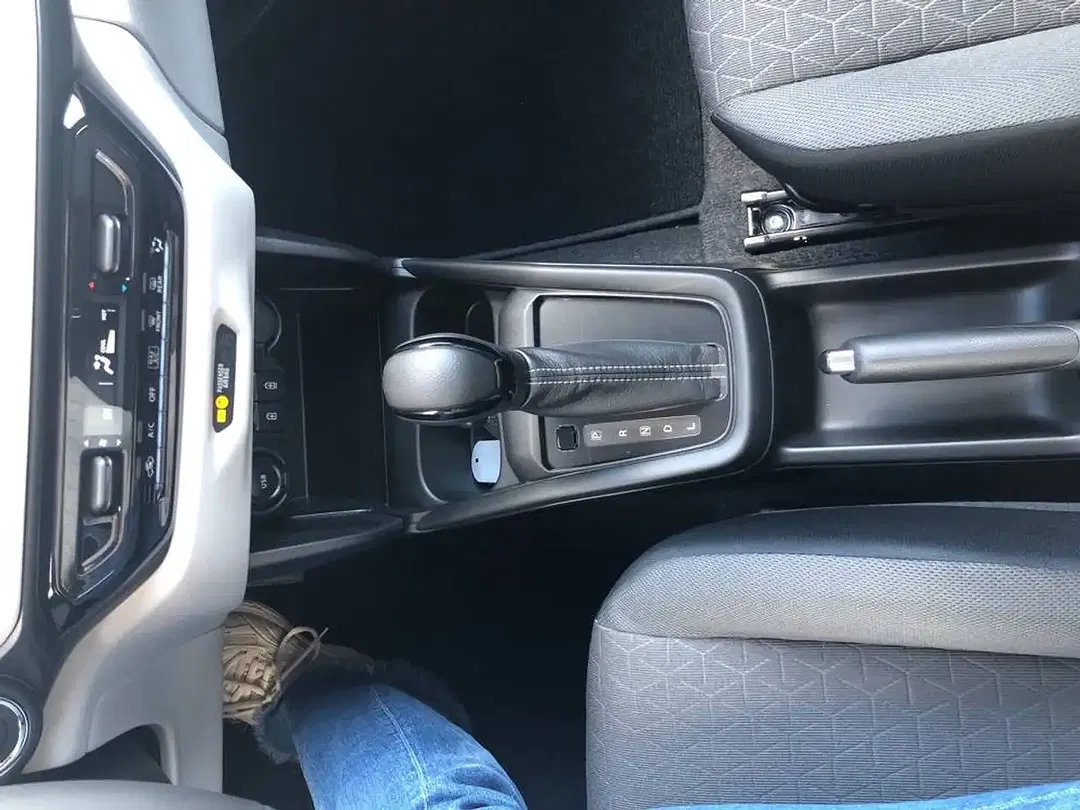 Suzuki Swift - Thumbnail 14