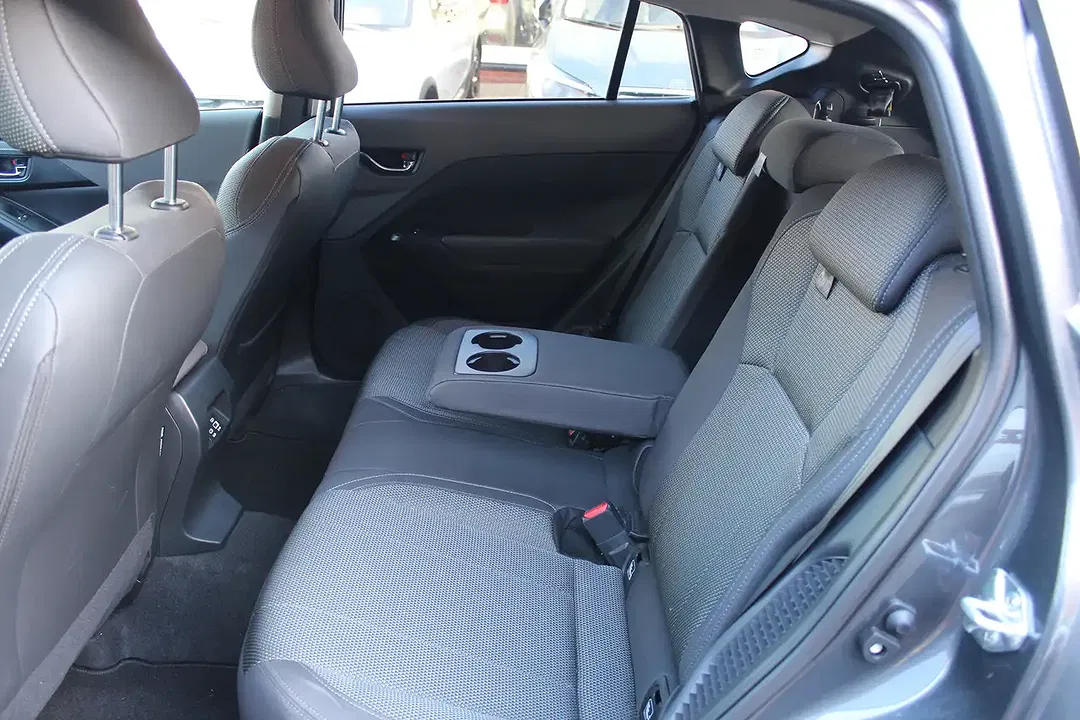 Subaru Crosstrek - Thumbnail 10